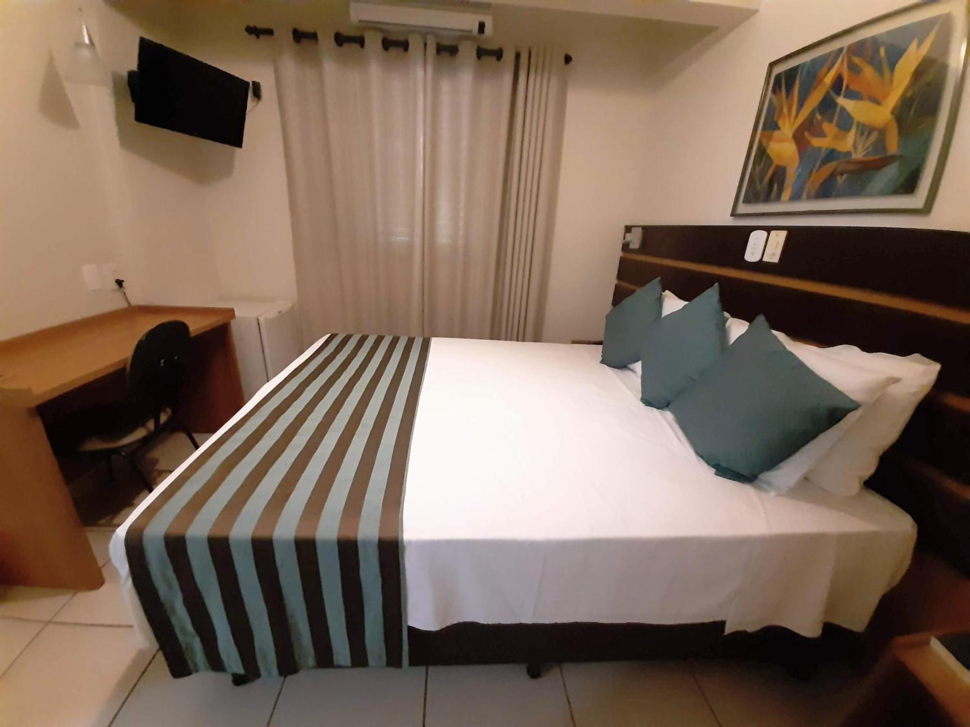 Hotel Ferraz Pouso Alegre Zimmer foto