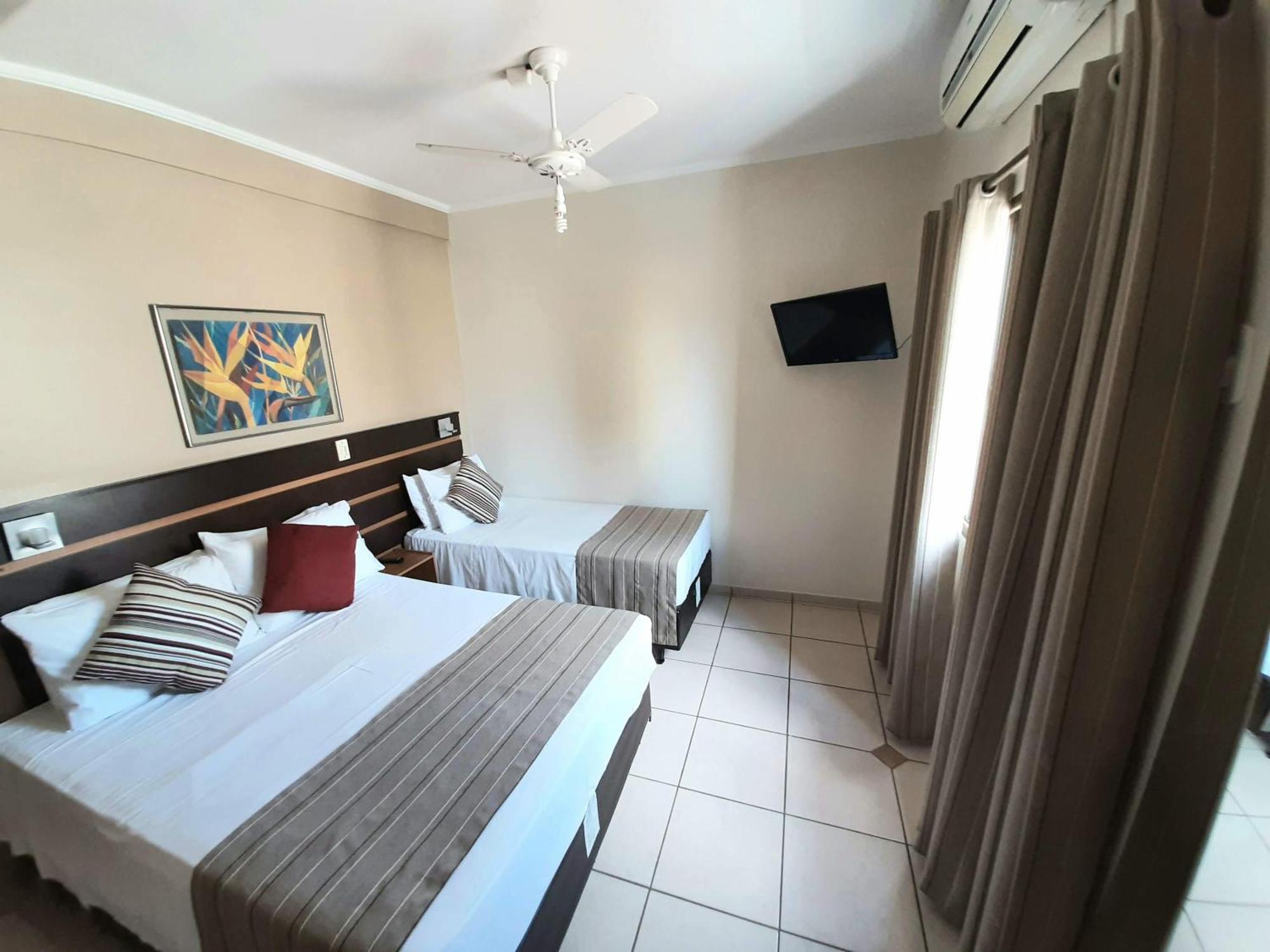 Hotel Ferraz Pouso Alegre Zimmer foto